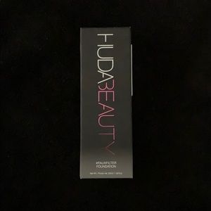 Huda beauty foundation